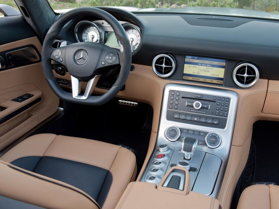  Mercedes-Benz SLS AMG Roadster 2011 года  (фото 181 из 183)
